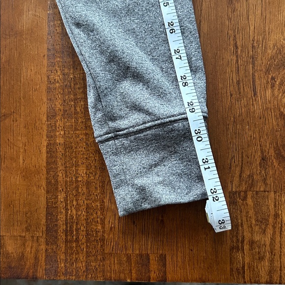 The north face sporty, casual, minimalist women’s hoodie size small petite - Picture 7 of 9